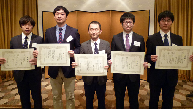 左から、松本先生、武居先生、栗本先生、折川研究員、磯上先生