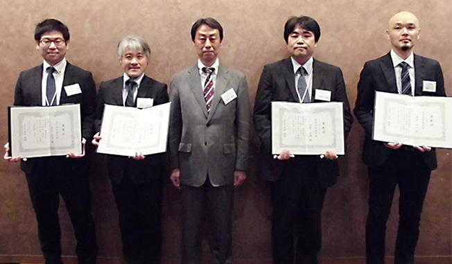 写真左から、折川助教、迫田教授、PA事務局梅田部長、佐藤教授、關谷准教授
