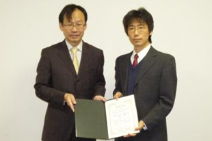 採択式の様子